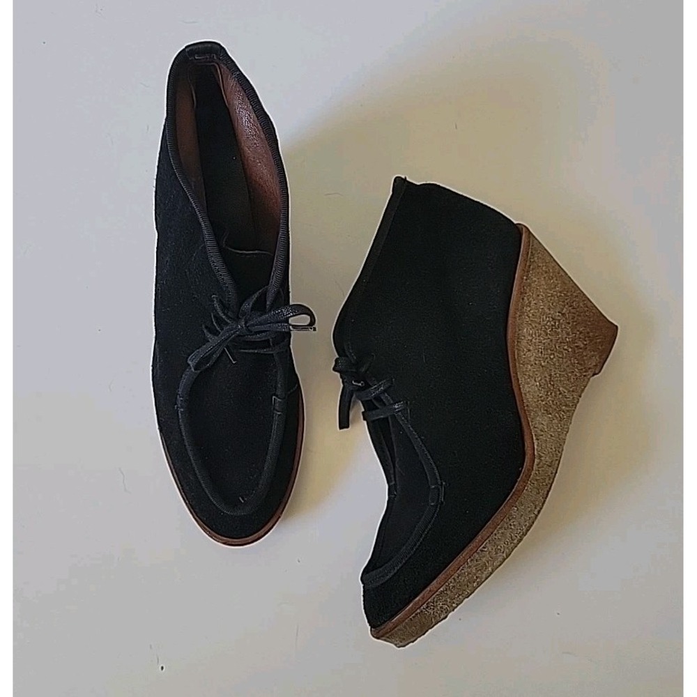 Flippa K Suede Leather Gumsole Wedge Heel Wallabee Booties 9.5 Black‎ Lace Up